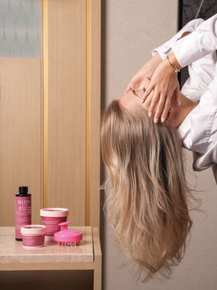 مجموعه الشعر العلاجية Hair Therapeutic Collection مع هدايا بقيمة ١٠ ريال عماني