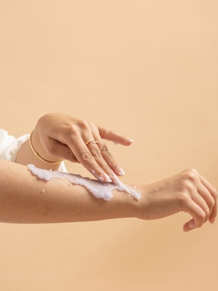 مجموعة عرق السوس للتفتيح المضاعف Licorice Group for Double Lightening